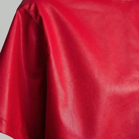 Red Casual Women's Cropped Crew Neck Top - Picture 7 of 7